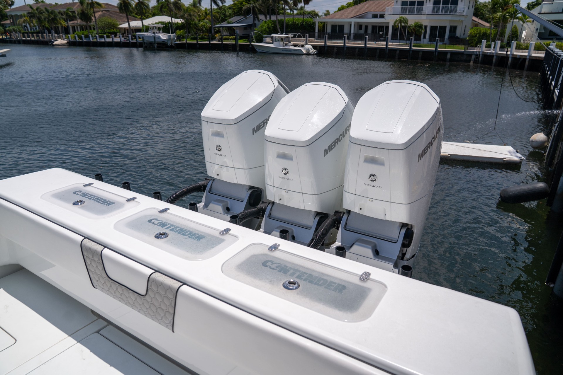 Yacht Photo 13